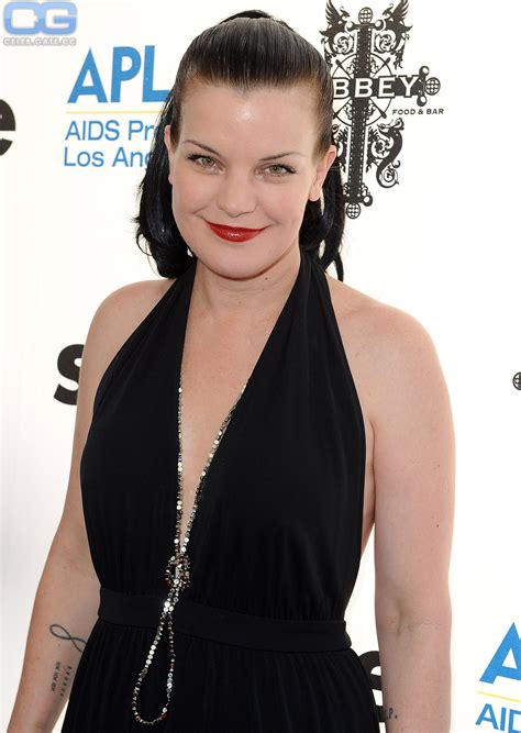 pauley perrette nude photos|Pauley Perrette Topless & Sexy Collection (29 Photos)